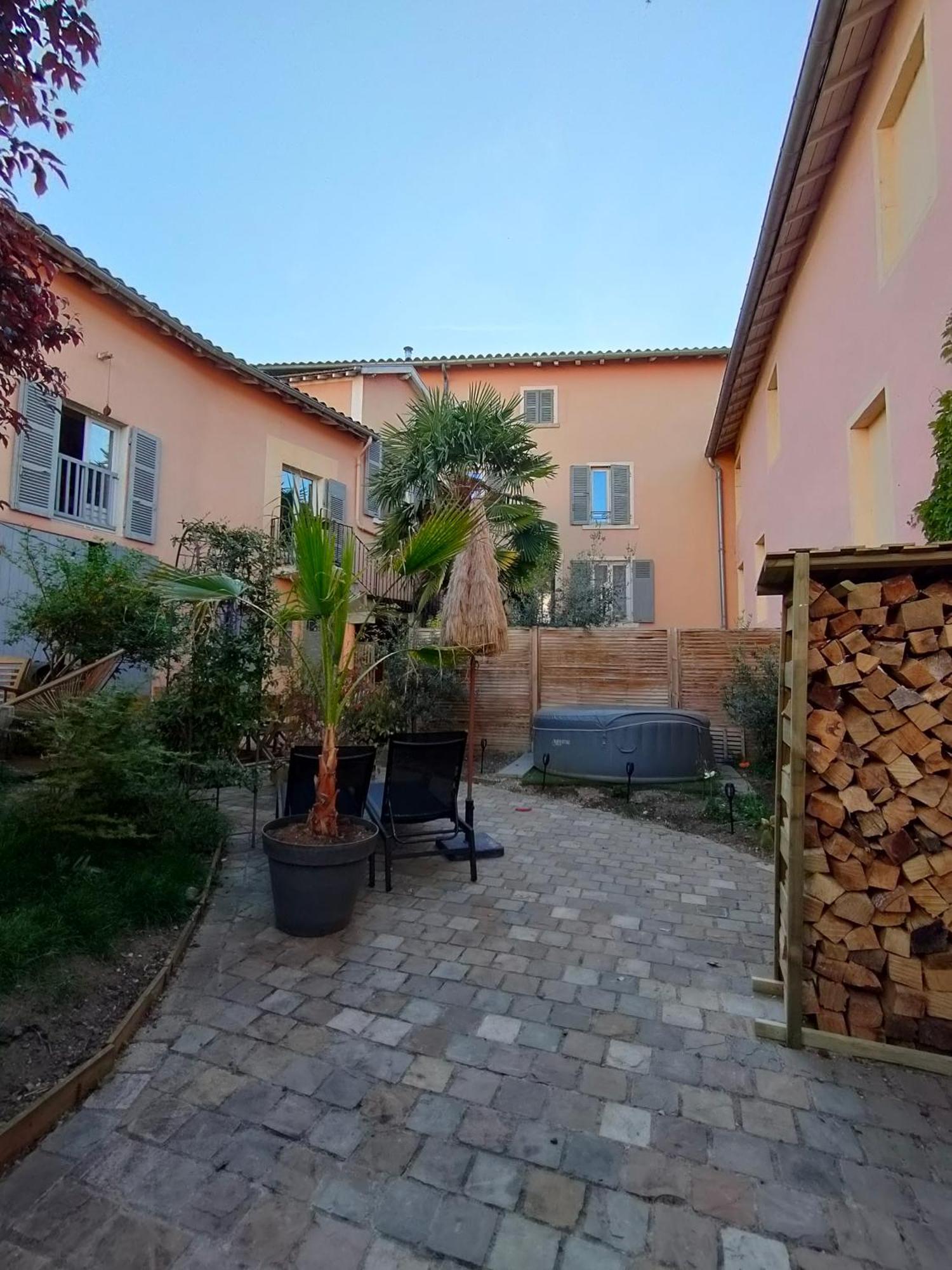 לינה וארוחת בוקר אנס La Chamade En Beaujolais מראה חיצוני תמונה